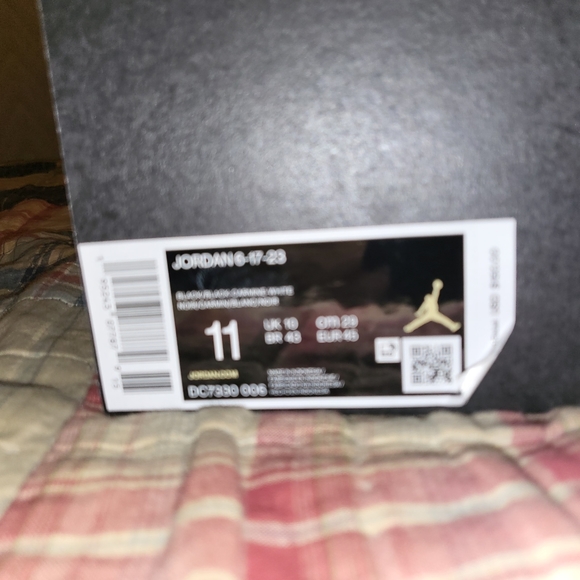 Jordan's 6-17-23 Men's size 11 - Picture 5 of 6